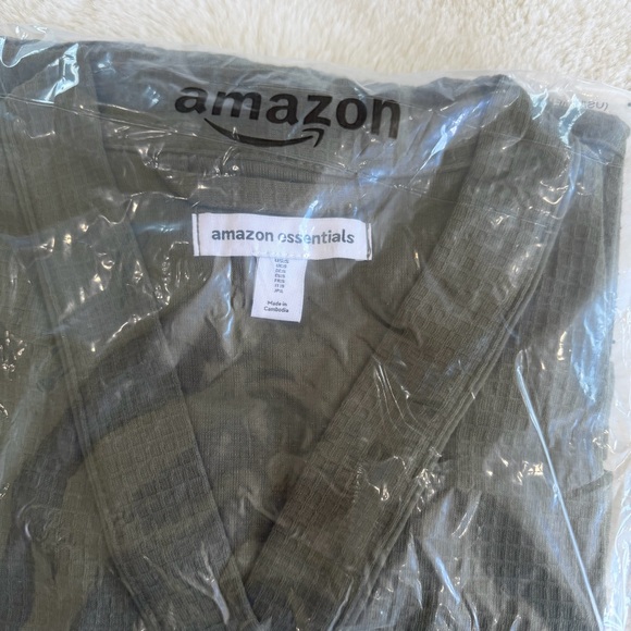 Amazon Essentials Waffle Robe - Picture 3 of 7
